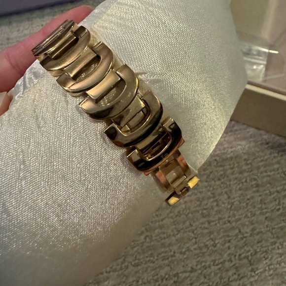 Lucien Piccard watch with white and blue face - Picture 4 of 5